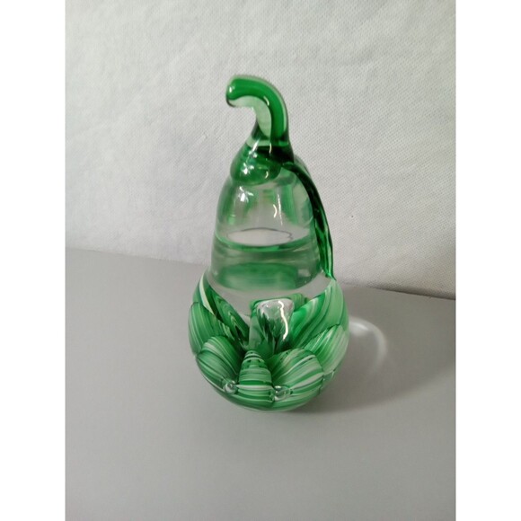 Vintage Joe St Clair Green Pear Paperweight 5.75" Controlled‎ Bubble Art Glass - Picture 3 of 7